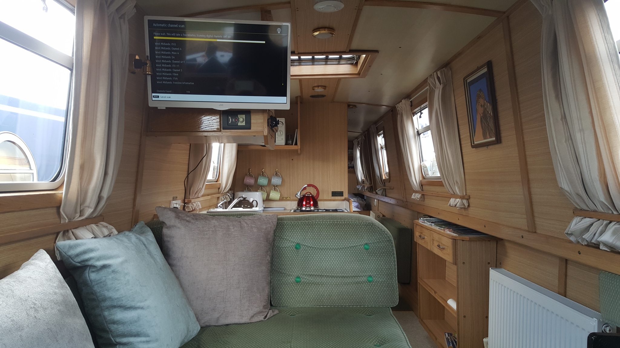 Inside the Midland Mallard Narrowboat